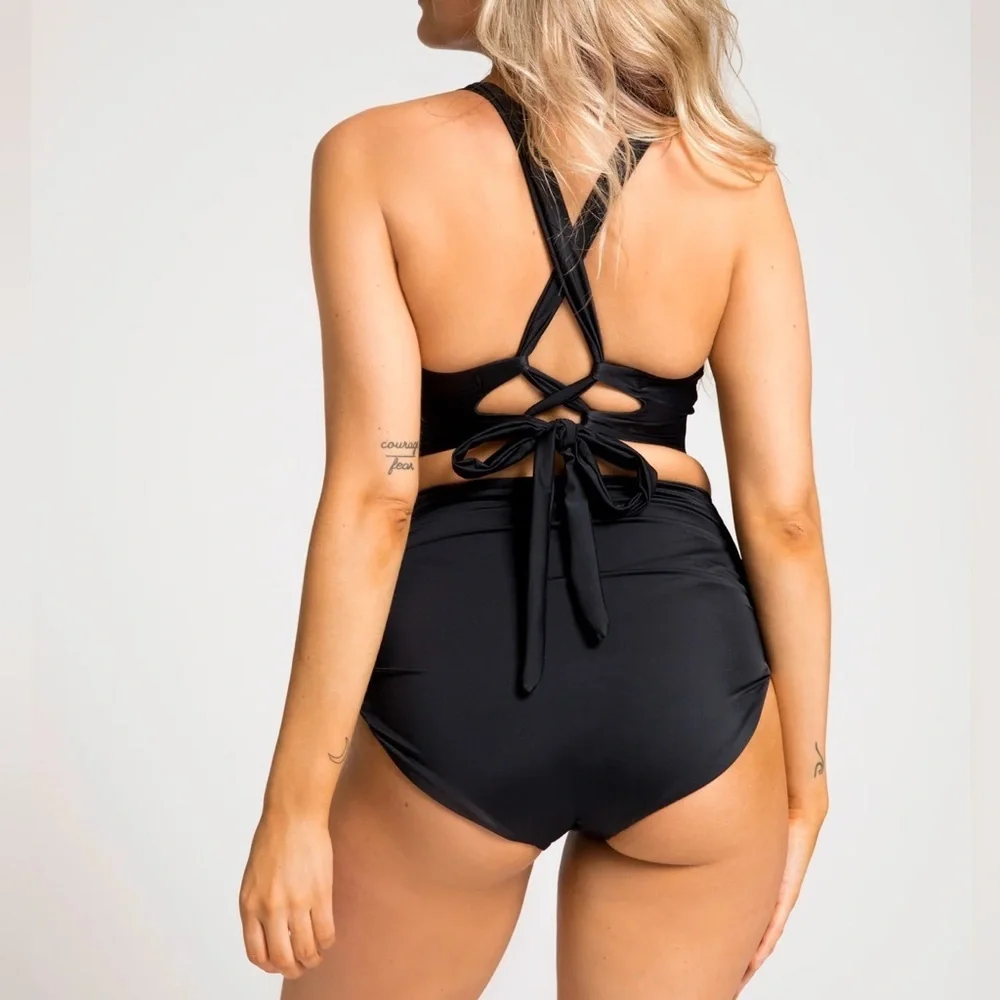 NWT WILD ISLES Stella Ruched High Waisted Bottoms Size 14/16